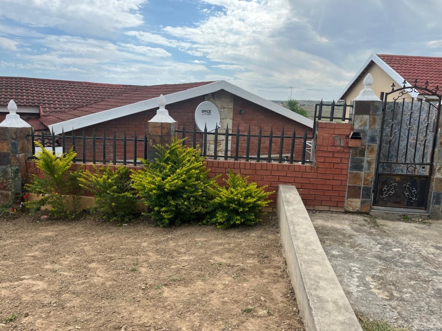 3 Bedroom Property for Sale in Zwelitsha Eastern Cape